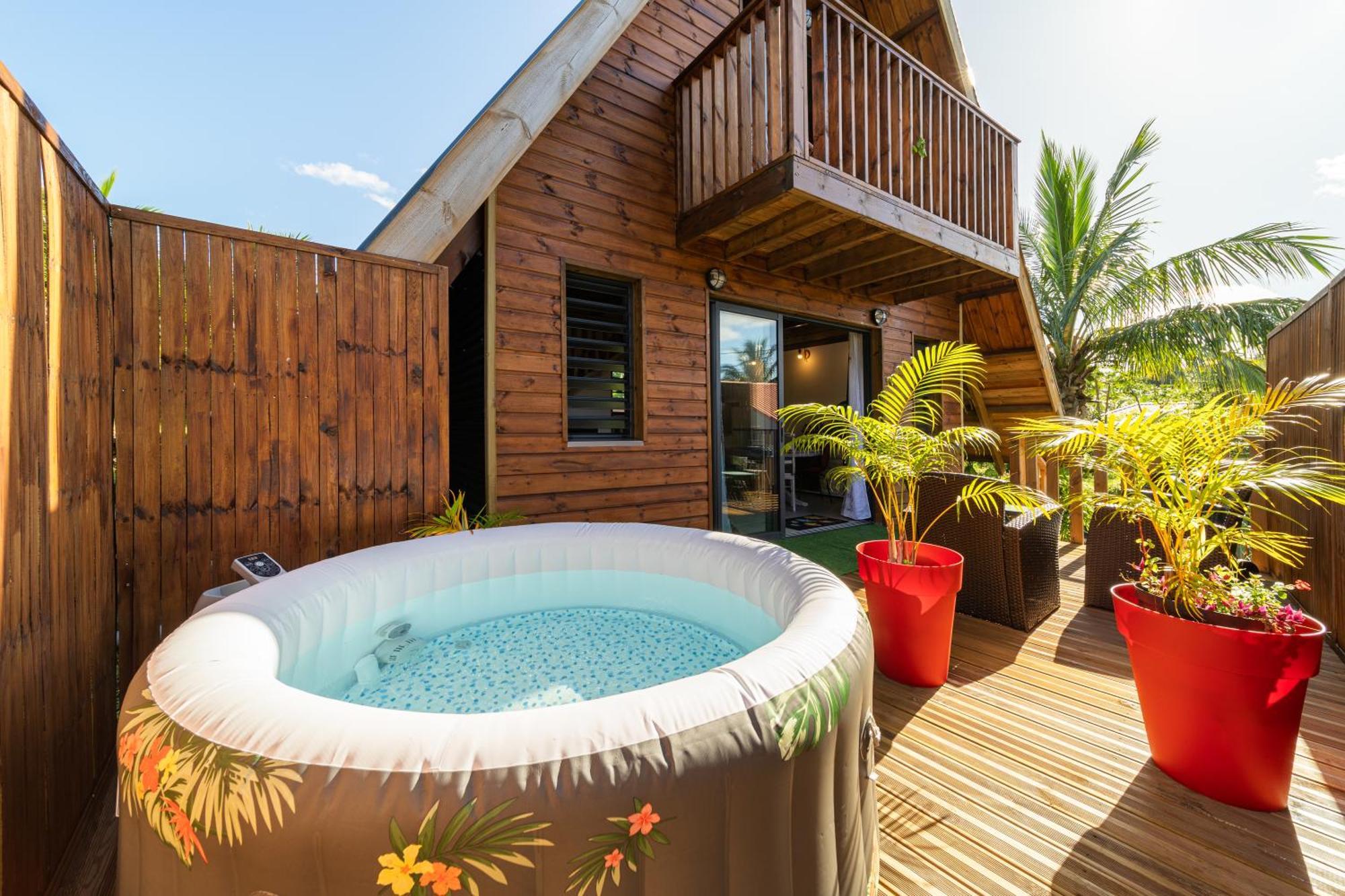 Charmant Chalet Avec Jacuzzi, L'Ile O Vert Сен-Філіпп Екстер'єр фото