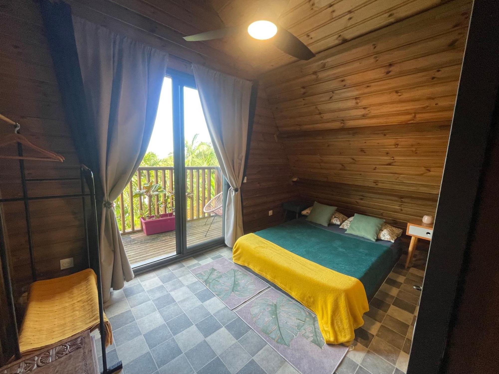 Charmant Chalet Avec Jacuzzi, L'Ile O Vert Сен-Філіпп Екстер'єр фото